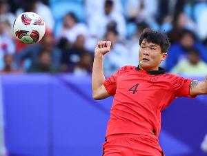 金玟哉强调：勿因失球失误烦恼，集中精力备战下一战，南非之战务必取胜