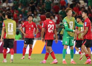 韩国球迷请假赴酒馆观赛：原预期2-0取胜，现信心不足