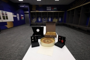 优雅告别：FIFA官方社交媒体分享，约旦队更衣室留赠礼物及感谢信