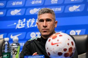 博主:中青赛国安U20队与泰山U20队1-1战平,蒙哥马利现场观看比赛