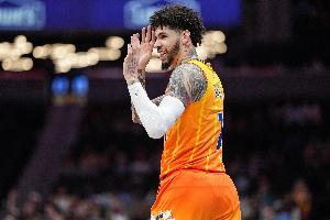 弗莱：三球在狼队将更加成熟 NBA正式迈入三巨头联手新纪元